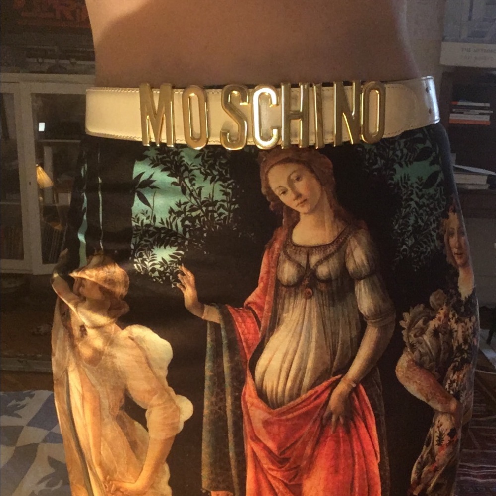 Moschino Letter Logo belt, cream patent leather